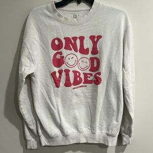 Smiley World “Only Good Vibes” Sweatshirt - size S